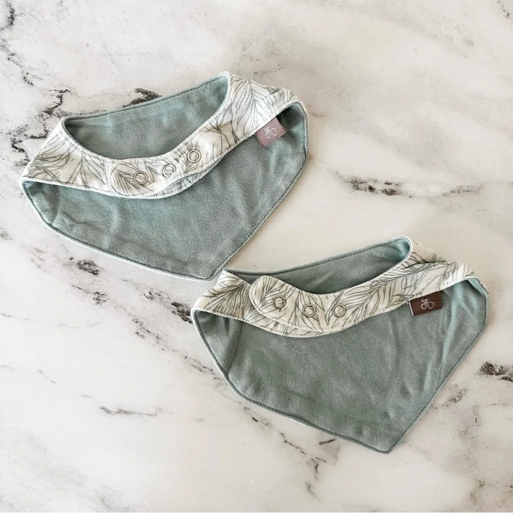 Goumi Matching Baby Bib Set